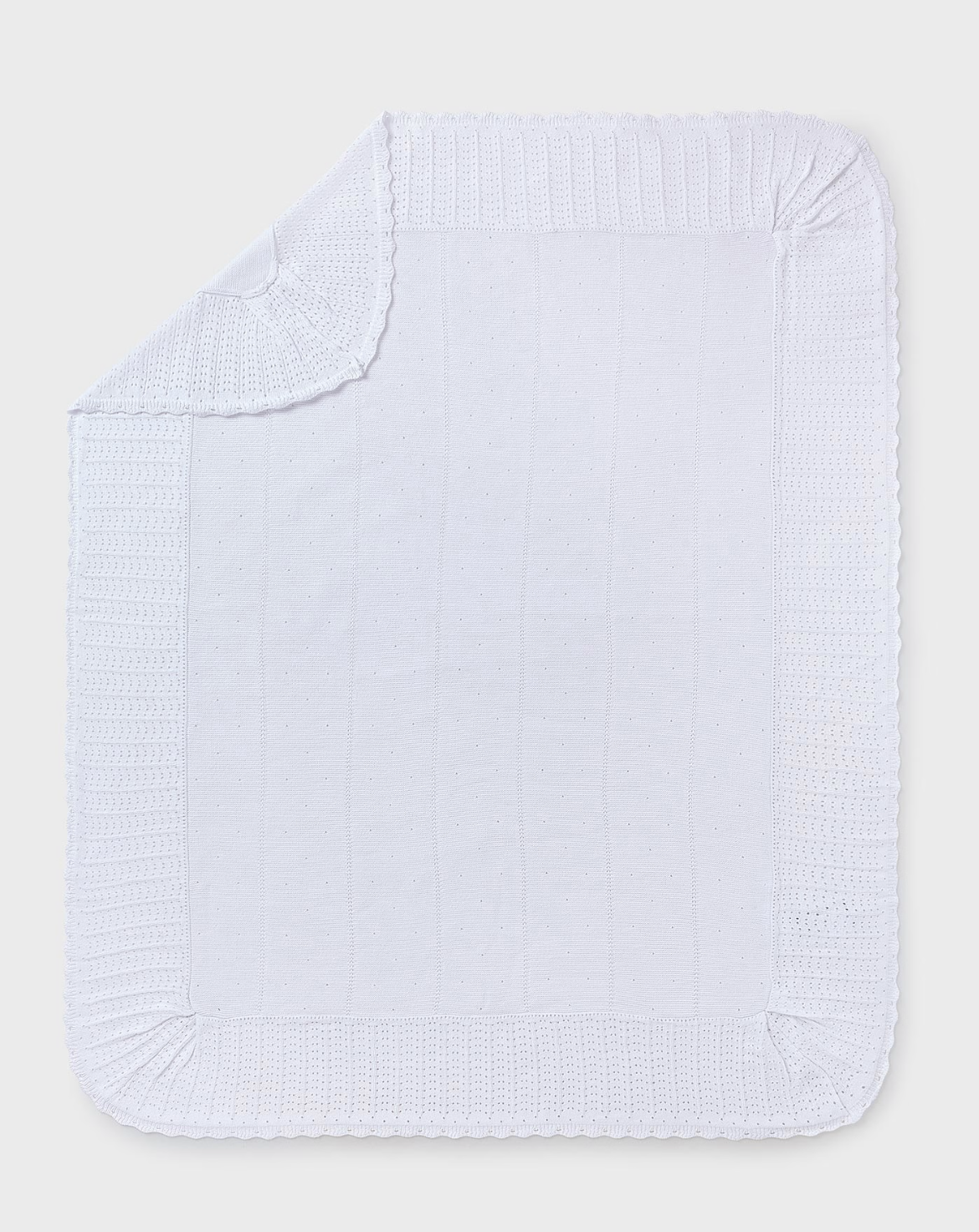White Mayoral baby blanket made of 53% cotton, 40% viscose, and 7% polyamide, featuring detailed texture, displayed folded on a neutral background.