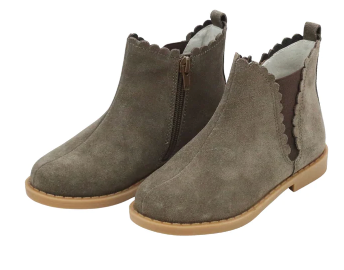 L'Amour Nicola Chelsea Boot - Brown (Suede)