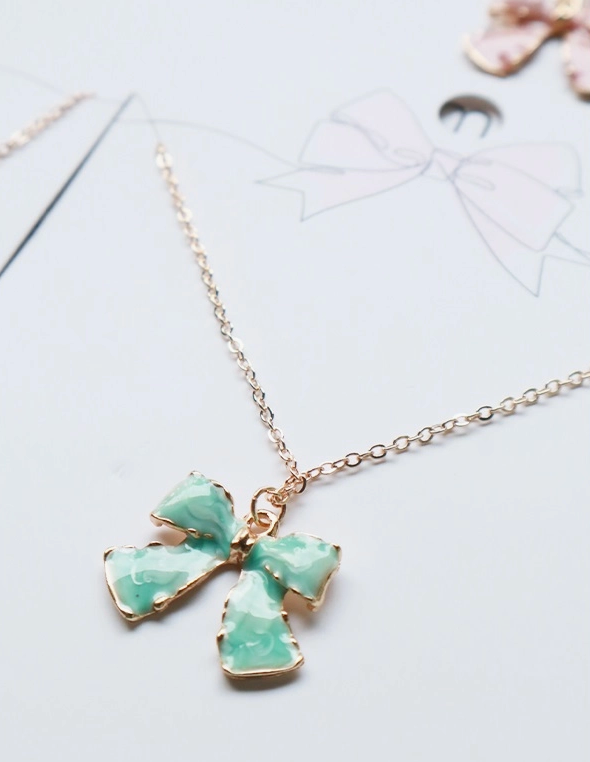 Bow Pendant Necklace