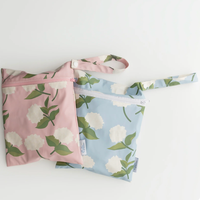Calla & Friends Blue Hydrangea Grayson Long Sleeve Bib